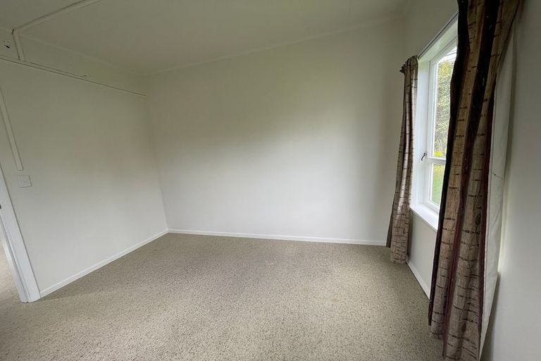 Photo of property in 4 Gibbs Crescent, Wainuiomata, Lower Hutt, 5014