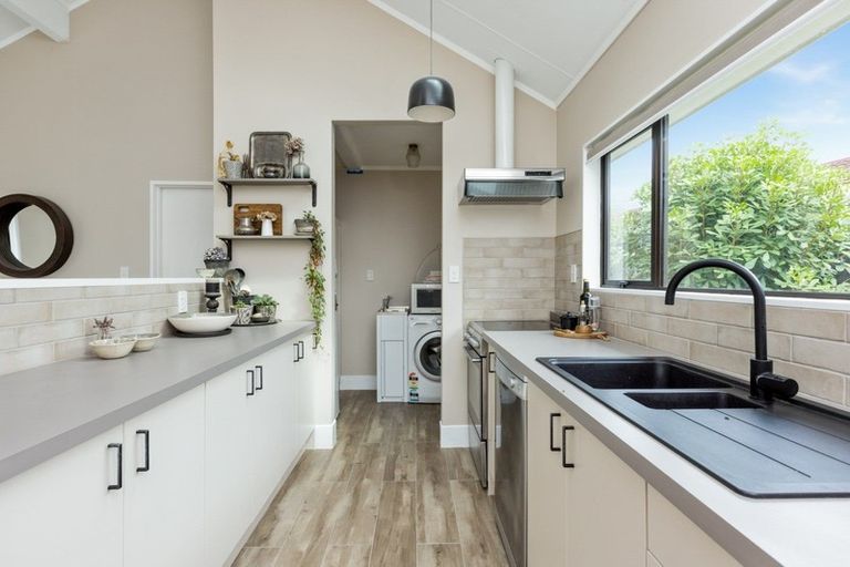 Photo of property in 20b Townshend Crescent, Greenmeadows, Napier, 4112