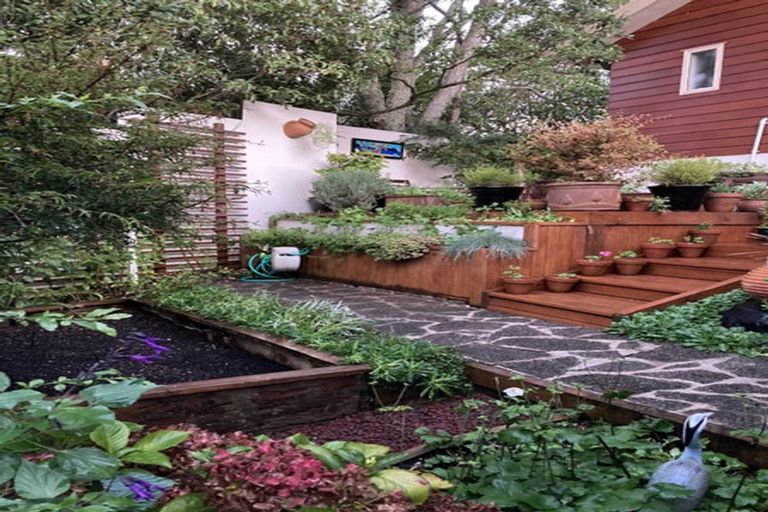 Photo of property in 2/71 Balmain Road, Birkenhead, Auckland, 0626