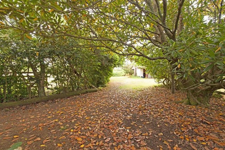 Photo of property in 130 Boord Crescent, Kumeu, 0891