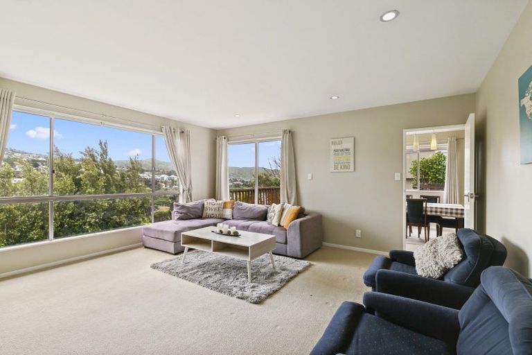 Photo of property in 12 Mcmahon Way, Paparangi, Wellington, 6037