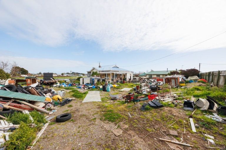 Photo of property in 40 Avenue Road, Foxton, 4814