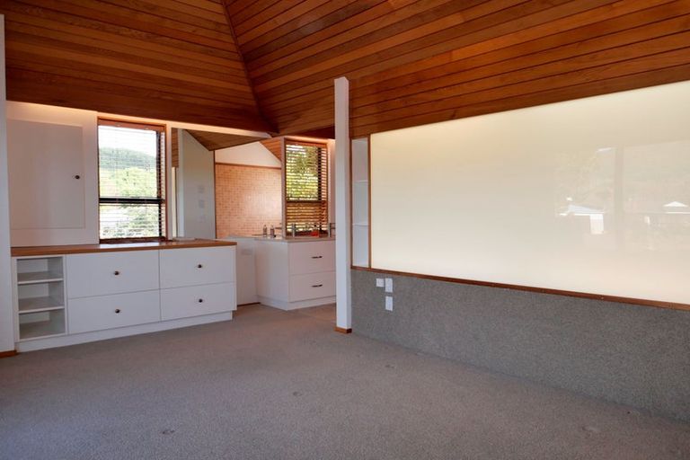 Photo of property in 10 Edgewater Street, Waikanae, 5036