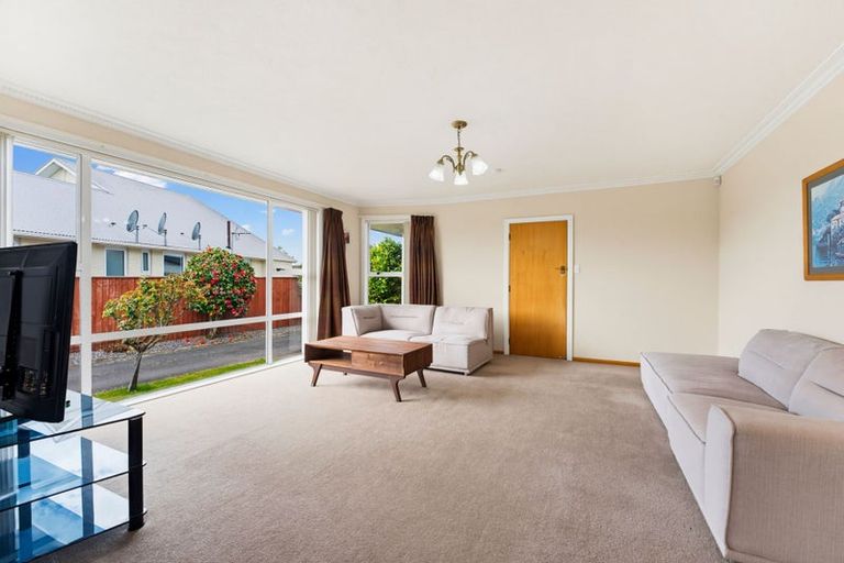 Photo of property in 4 Colesbury Street, Bishopdale, Christchurch, 8053