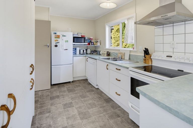 Photo of property in 10 Seaview Crescent, Picton, 7220