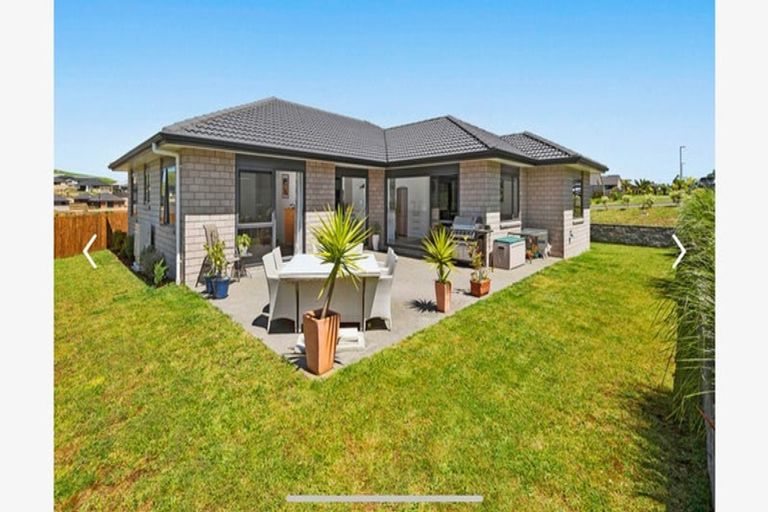 Photo of property in 1 Lochside Lane, Pokeno, 2402