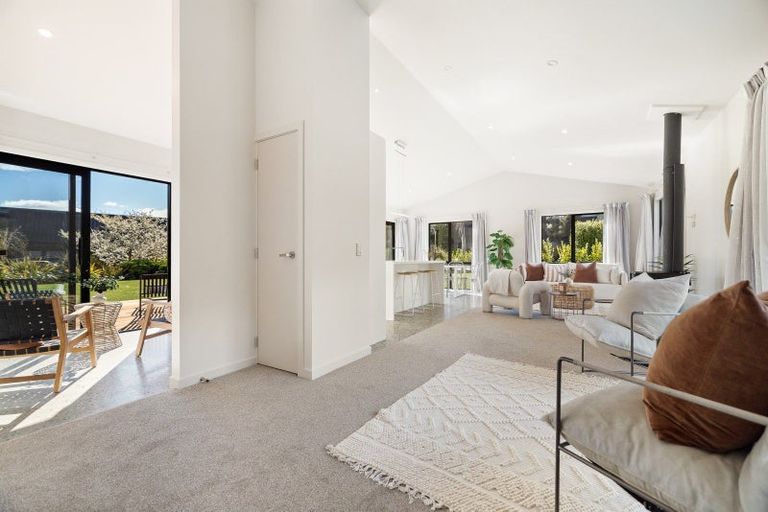 Photo of property in 12 Jacks Point Rise, Jacks Point, Queenstown, 9371