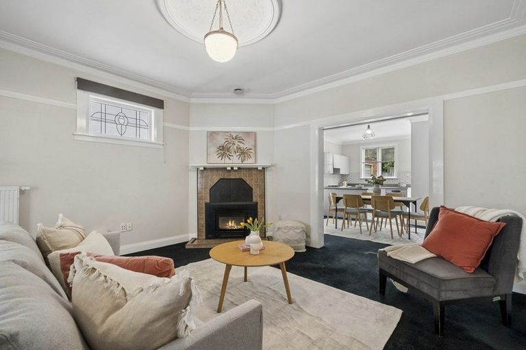 Photo of property in 21 Burrows Avenue, Karori, Wellington, 6012