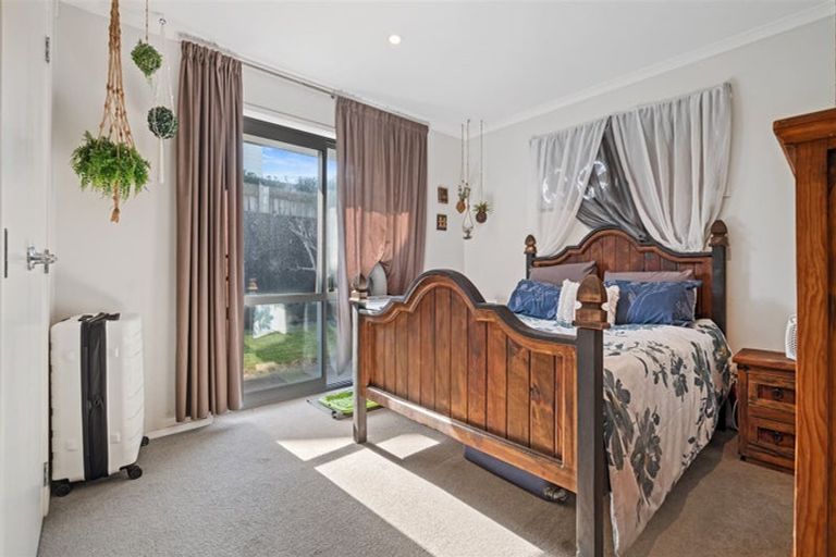 Photo of property in 18 Butterworth Crescent, Papamoa Beach, Papamoa, 3118