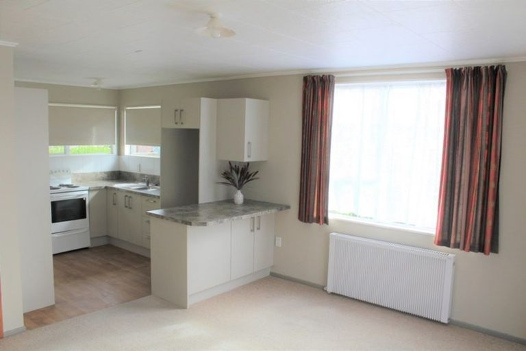 Photo of property in 8 Mccallum Street, Dannevirke, 4930