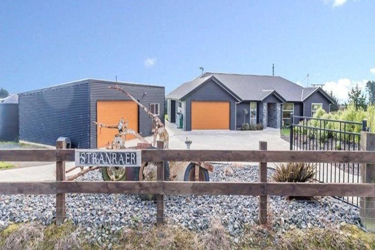 Photo of property in 40 Te Rohenga Road, Koputaroa, Levin, 5571