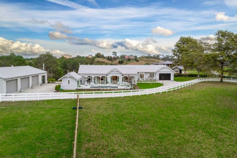 Photo of property in 21 Diamond Lane, Riverhead, 0793