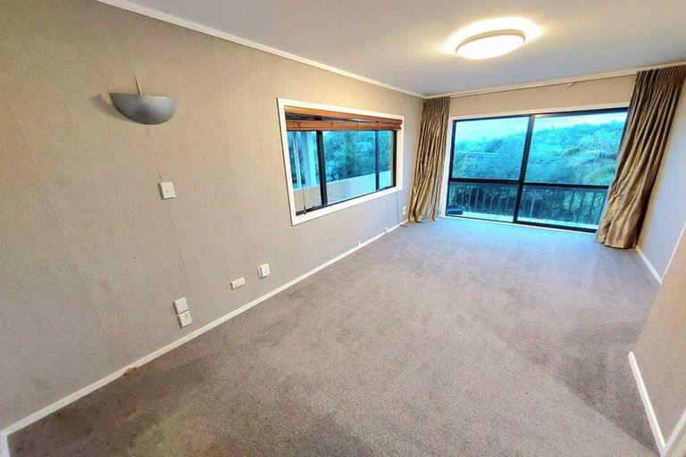 Photo of property in 2a Korotaha Terrace, Rothesay Bay, Auckland, 0630