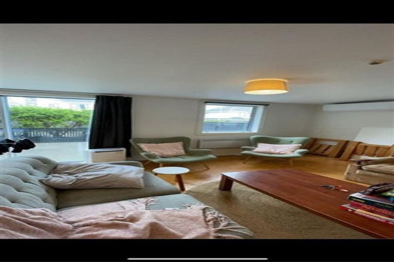 Photo of property in 52 Ellice Street, Mount Victoria, Wellington, 6011