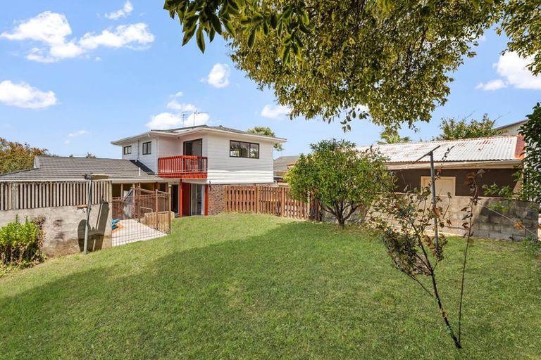 Photo of property in 3 Cheam Place, Pakuranga Heights, Auckland, 2010