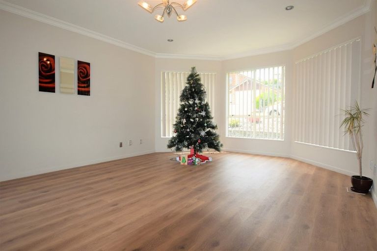 Photo of property in 23 Leafield Crescent, Henderson, Auckland, 0612