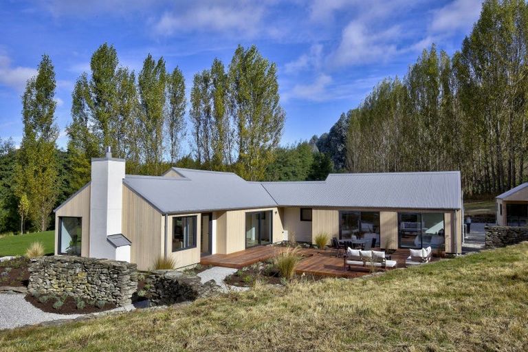 Photo of property in 206 Dalefield Road, Dalefield, Queenstown, 9371