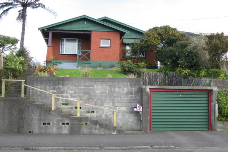 Photo of property in 15 Gaine Street, New Plymouth, 4310