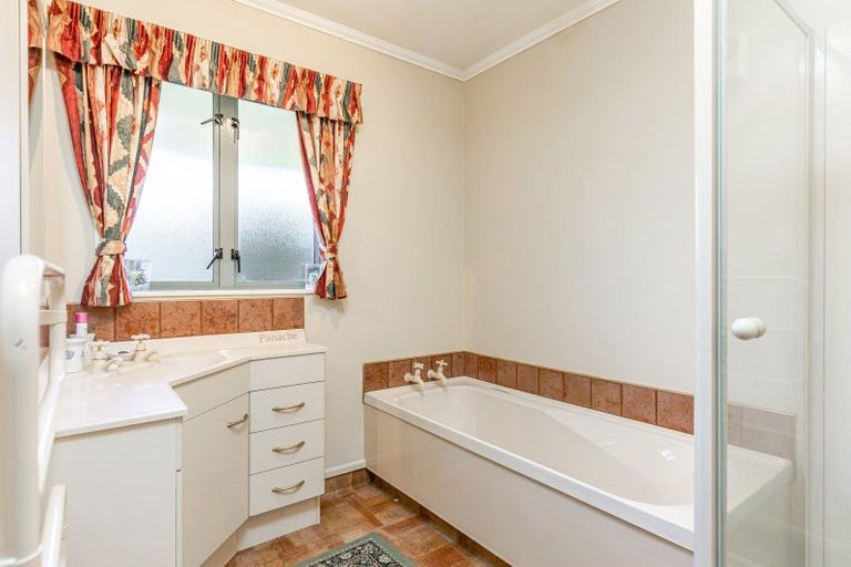 Photo of property in 4 Cubitt Street, Blenheim, 7201