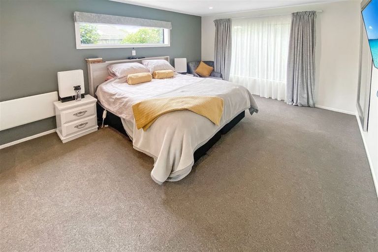 Photo of property in 54 Regency Crescent, Redwood, Christchurch, 8051