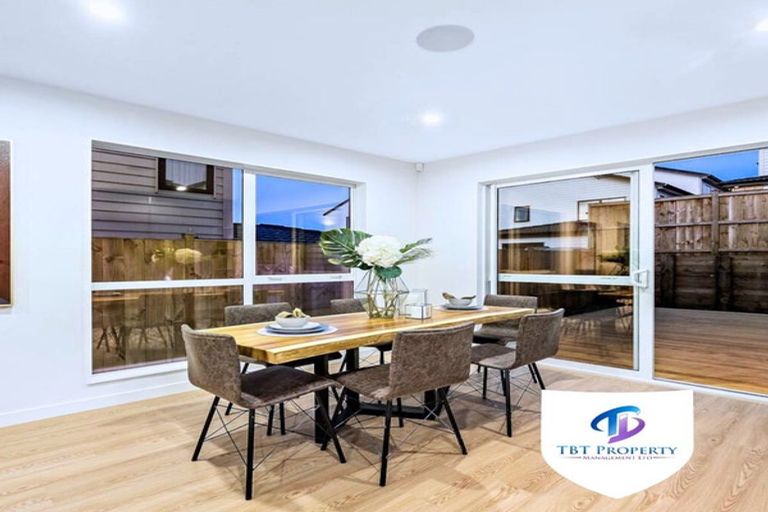 Photo of property in 17 Bushfield Drive, Flat Bush, Auckland, 2019