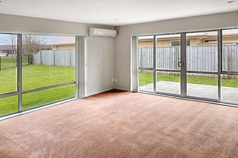 Photo of property in 34 Sycamore Close, Rangiora, 7400