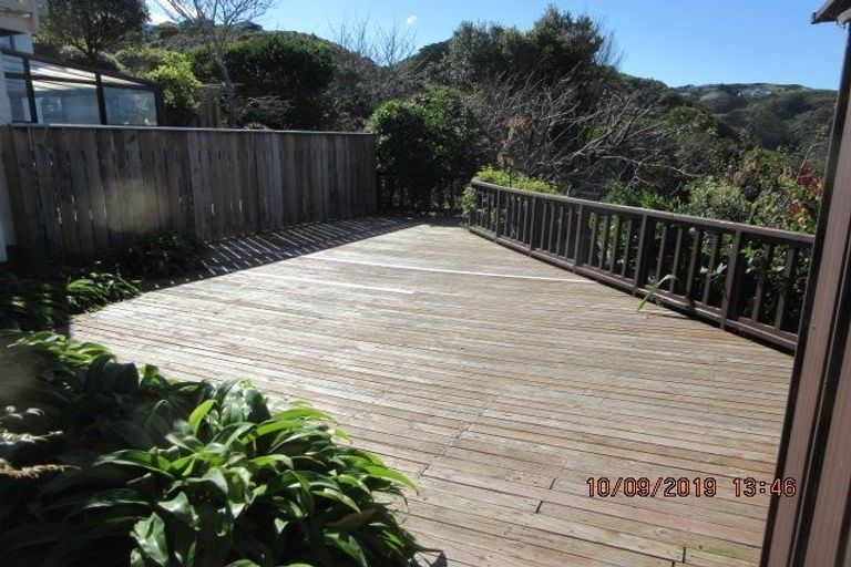 Photo of property in 1/8 Narbada Crescent, Khandallah, Wellington, 6035