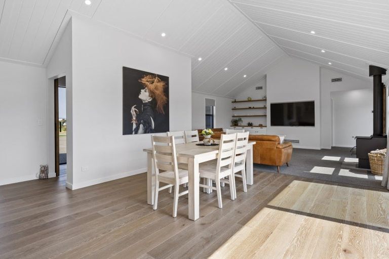 Photo of property in 12 Kahikatea Drive, Kinloch, Taupo, 3377