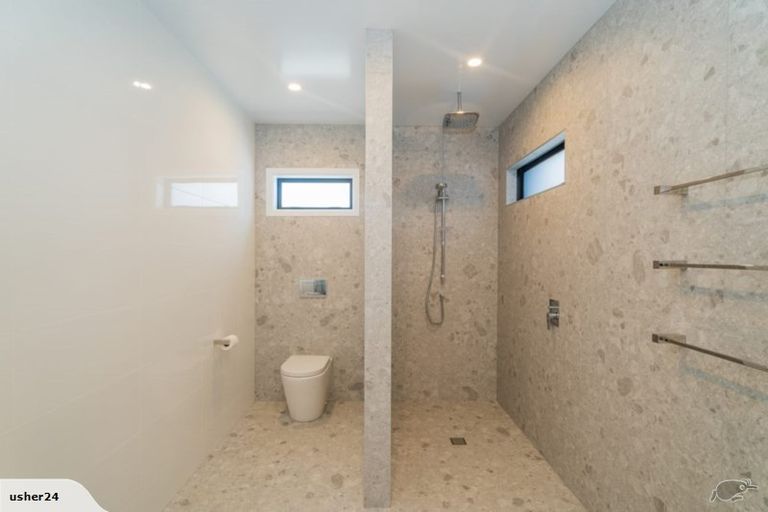 Photo of property in 14 Lady Jocelyn Place, Whitianga, 3510