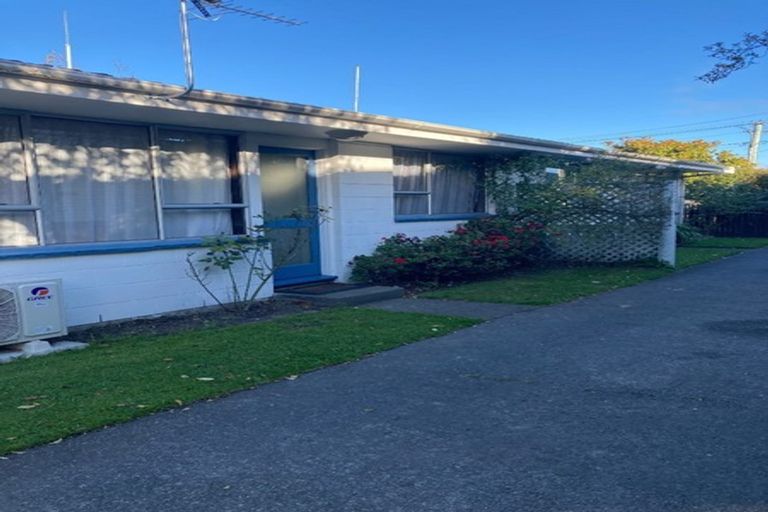 Photo of property in 2/45 Gresford Street, Edgeware, Christchurch, 8013