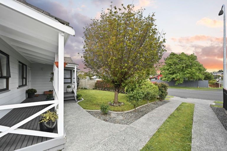 Photo of property in 20 Jasmine Avenue, Dinsdale, Hamilton, 3204