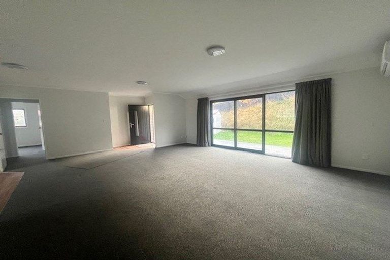 Photo of property in 441 Cambridge Terrace, Naenae, Lower Hutt, 5011