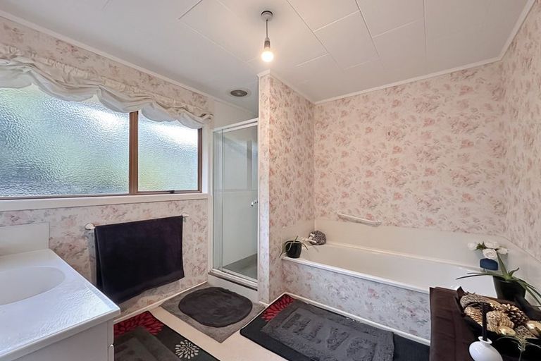 Photo of property in 17 Karamu Street, Tawhero, Whanganui, 4501