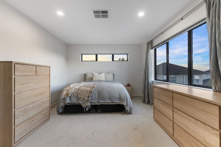 Photo of property in 16 Springcrest Drive, Karaka, Papakura, 2113