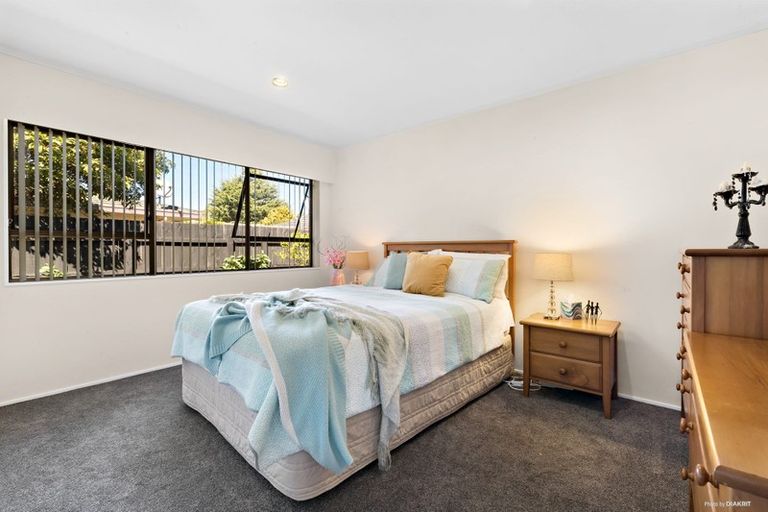 Photo of property in 2/22 Beaumaris Way, Conifer Grove, Takanini, 2112