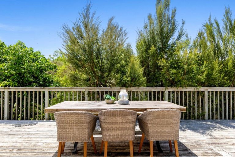 Photo of property in 310 Waiteitei Road, Wellsford, 0974