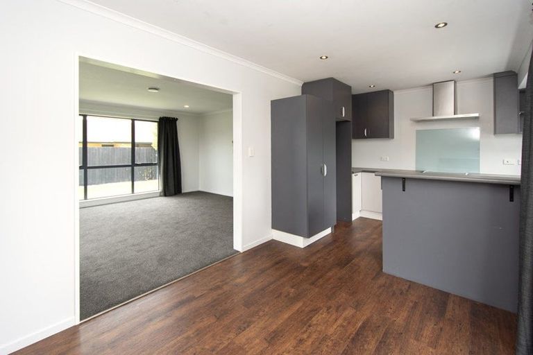 Photo of property in 6a Peel Close, Rolleston, 7614