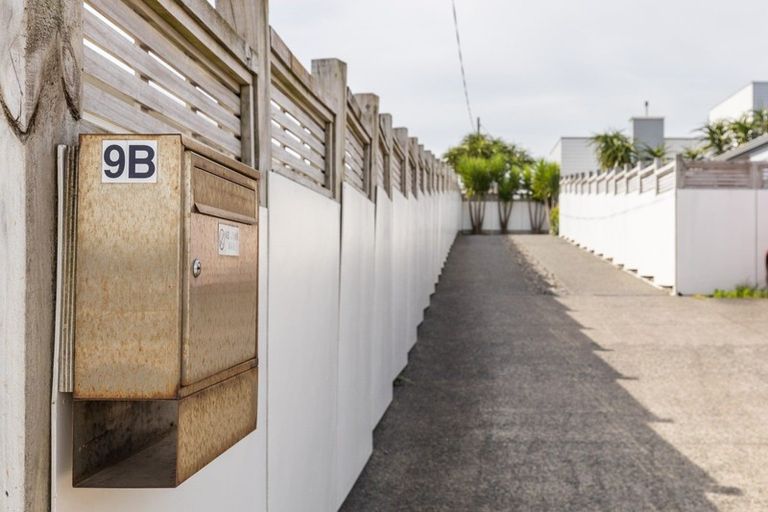 Photo of property in 9b Chilman Street, Strandon, New Plymouth, 4312