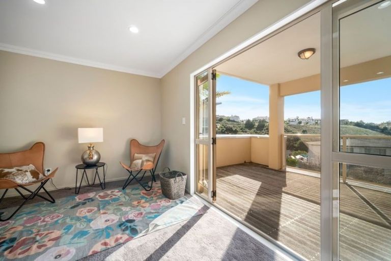 Photo of property in 54 Gold Street, Albany Heights, Auckland, 0632