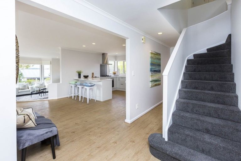 Photo of property in 7 Carlow Grove, Birchville, Upper Hutt, 5018