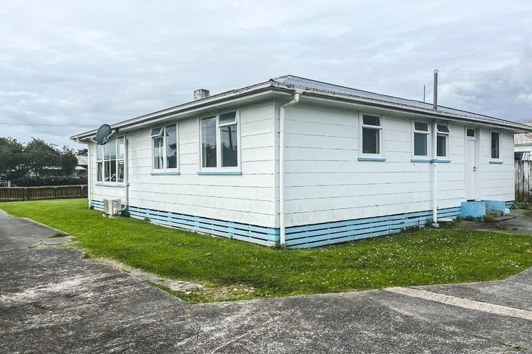 Photo of property in 3 Matai Place, Otaki, 5512