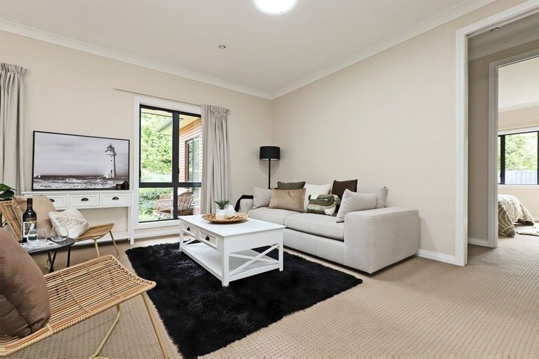 Photo of property in 15a Golding Road, Taradale, Napier, 4112