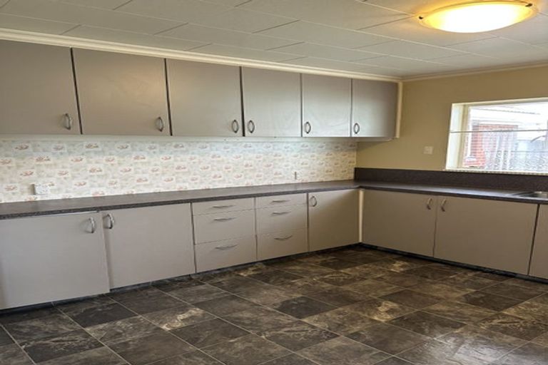 Photo of property in 11 Lyndhurst Crescent, Aranui, Christchurch, 8061