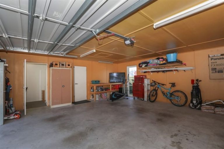 Photo of property in 40 Quinnat Street, Albert Town, Wanaka, 9305