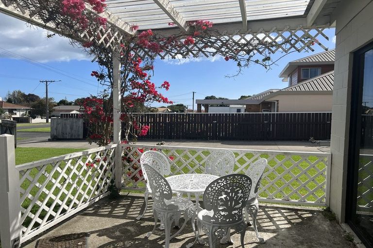 Photo of property in 18 Seymour Street, Waitara, 4320