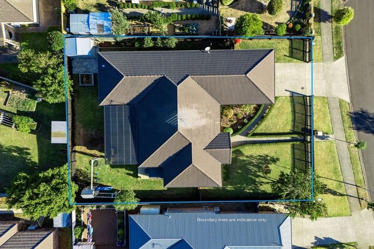 Photo of property in 16 Thomas Moore Place, Pukekohe, 2120