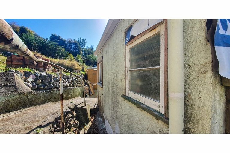 Photo of property in 102 Glen Road, The Glen, Dunedin, 9011