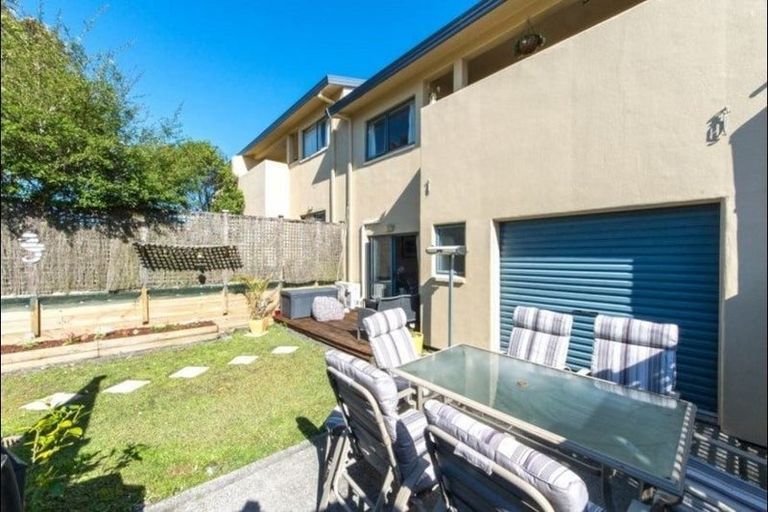 Photo of property in 5 Albizia Avenue, Henderson, Auckland, 0612