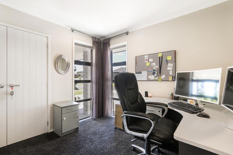 Photo of property in 2 Mirabell Place, Patumahoe, Pukekohe, 2679