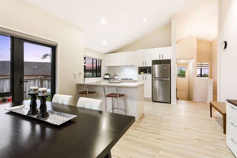 Photo of property in 24 Cinnabar Place, Westgate, Auckland, 0614